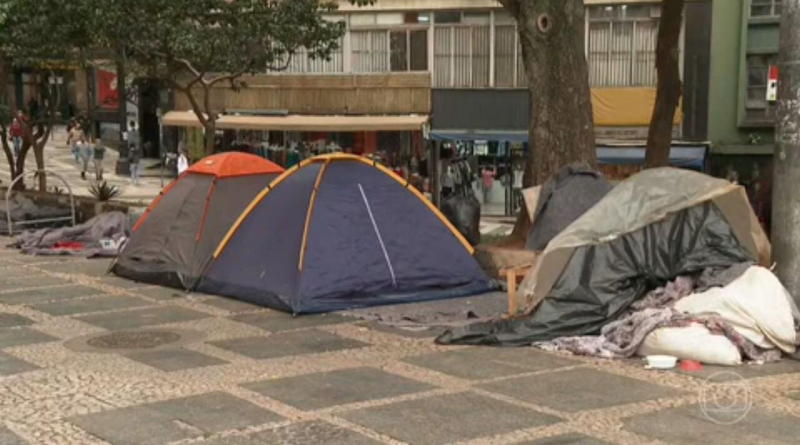 Frio intenso em São Paulo aumenta urgência do auxílio a desabrigados nas ruas