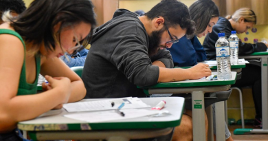 Escolas estaduais de SP aplicam provas do Saeb a partir de segunda-feira (20)