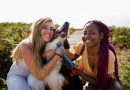 Interação com cães causa benefícios para a saúde e o bem-estar